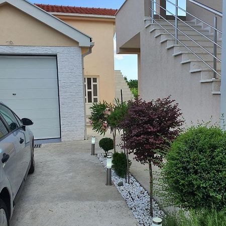 Apartman Tolosi 2 Podgoriçe Dış mekan fotoğraf