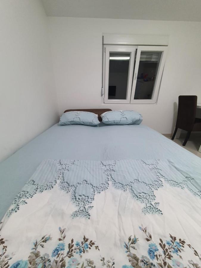Apartman Tolosi 2 Podgoriçe Dış mekan fotoğraf