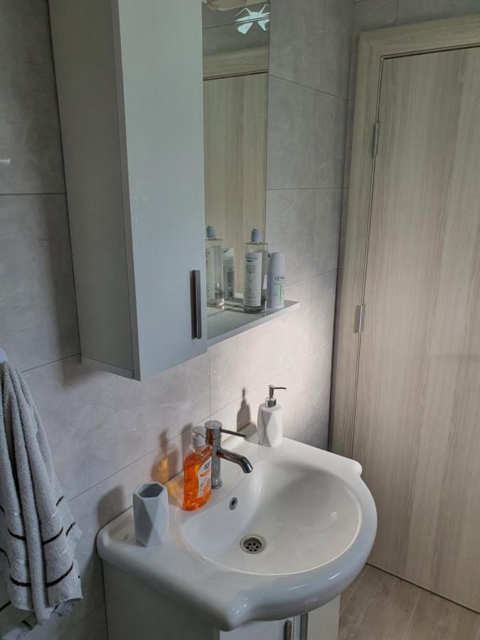 Apartman Tolosi 2 Podgoriçe Dış mekan fotoğraf