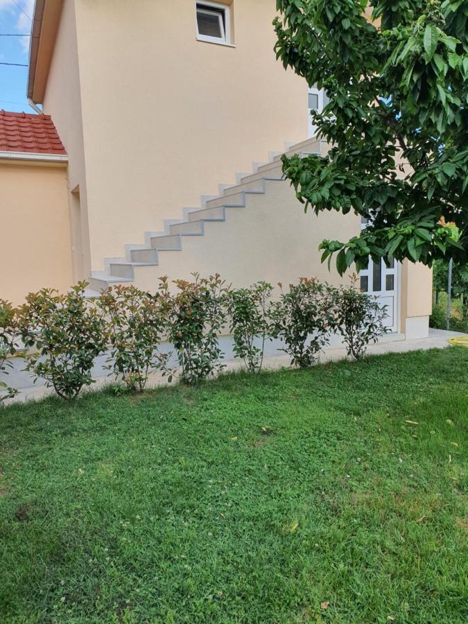 Apartman Tolosi 2 Podgoriçe Dış mekan fotoğraf