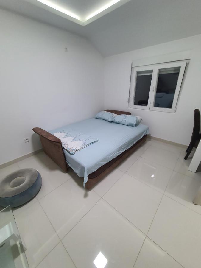Apartman Tolosi 2 Podgoriçe Dış mekan fotoğraf